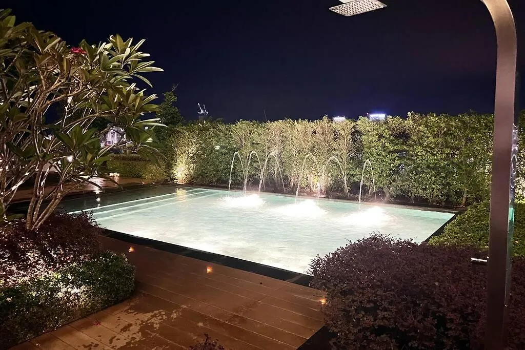 Georgetown Karpal Singh Skypool 3 Car Park Family & Baby-Friendly 10 Pax Luxury Suite Apartment George Town