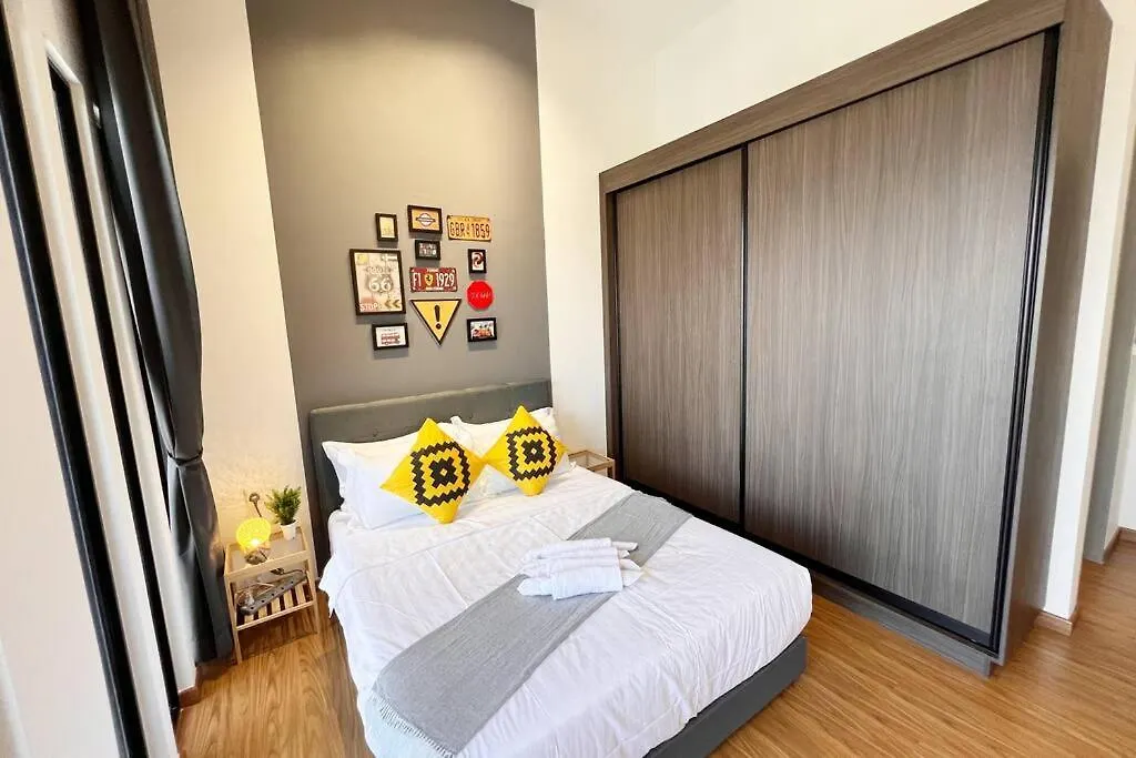 Georgetown Karpal Singh Skypool 3 Car Park Family & Baby-Friendly 10 Pax Luxury Suite 0*, George Town