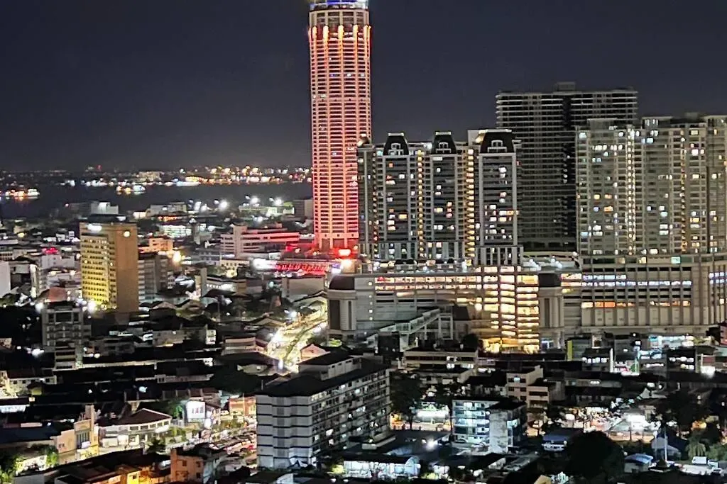 Georgetown Karpal Singh Skypool 3 Car Park Family & Baby-Friendly 10 Pax Luxury Suite 0*, George Town Malaysia