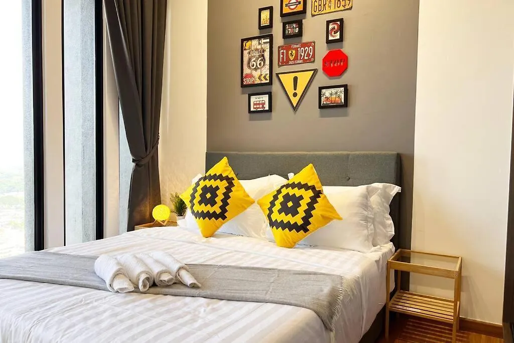 Georgetown Karpal Singh Skypool 3 Car Park Family & Baby-Friendly 10 Pax Luxury Suite George Town